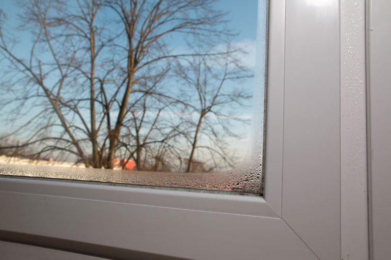 Feuchte Fensterscheiben im Winter Ursachen und Tipps